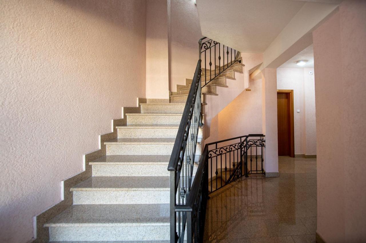 Sunsea Apartments Budva Bagian luar foto